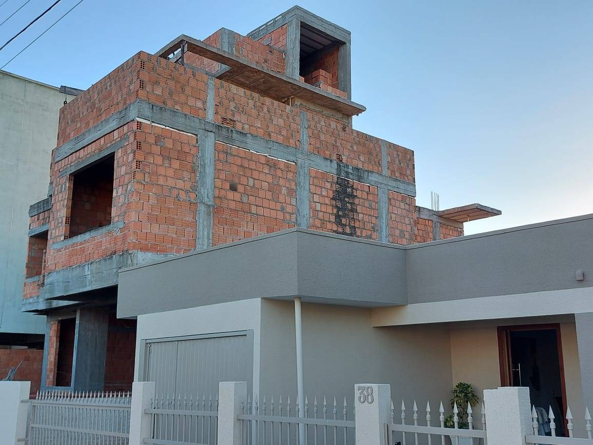 #879 - Casa para Venda em Porto Belo - SC