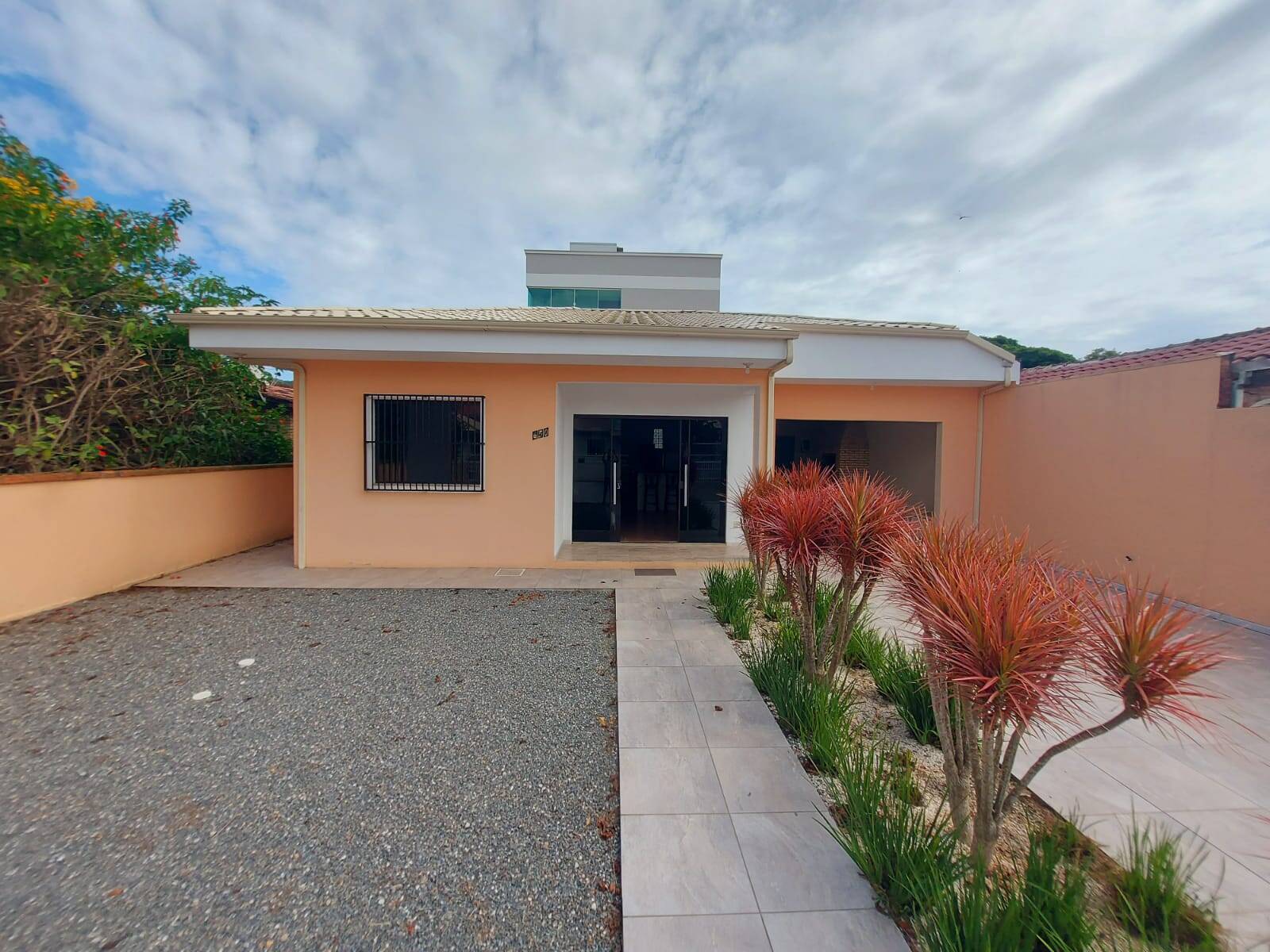 #1067 - Casa para Venda em Porto Belo - SC