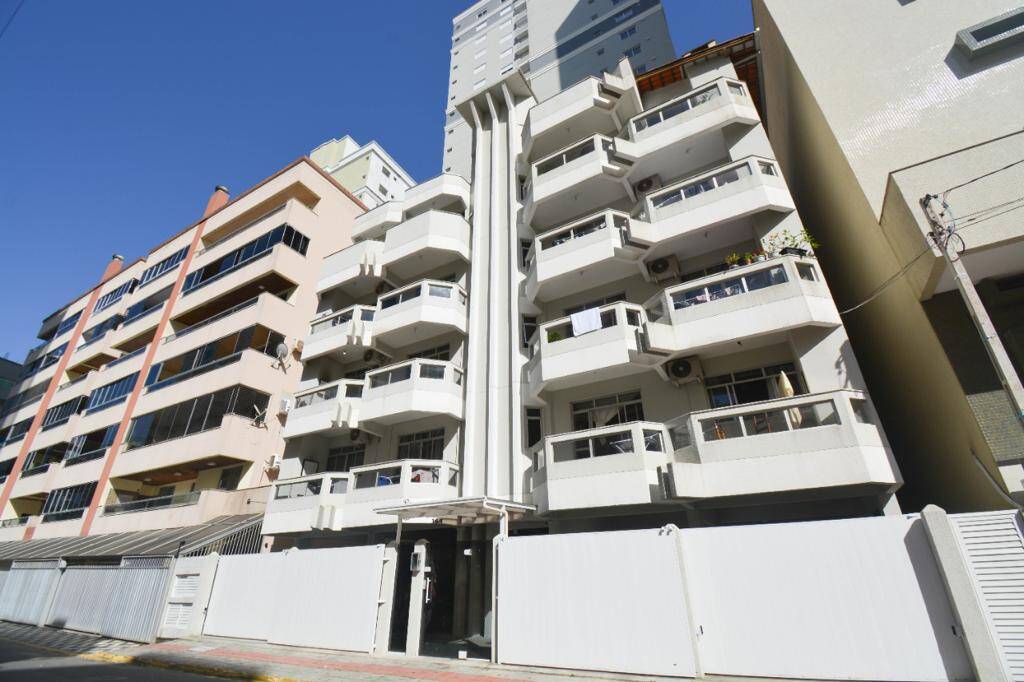#1120 - Apartamento para Venda em Itapema - SC
