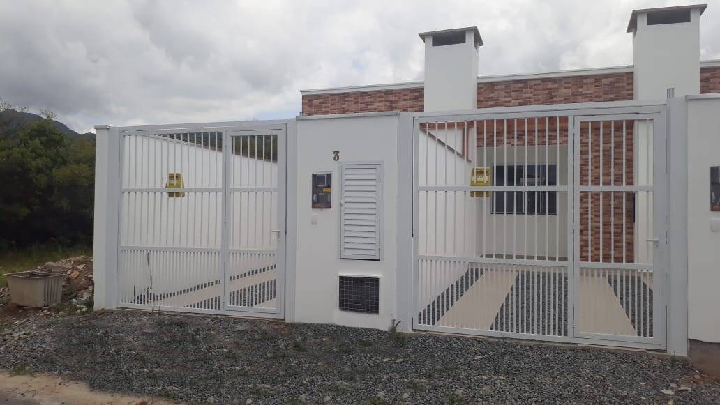 #1169 - Casa para Venda em Itapema - SC