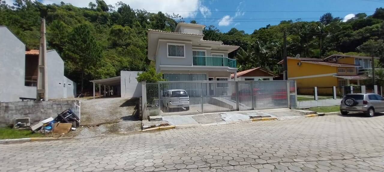 #1356 - Casa para Venda em Itapema - SC