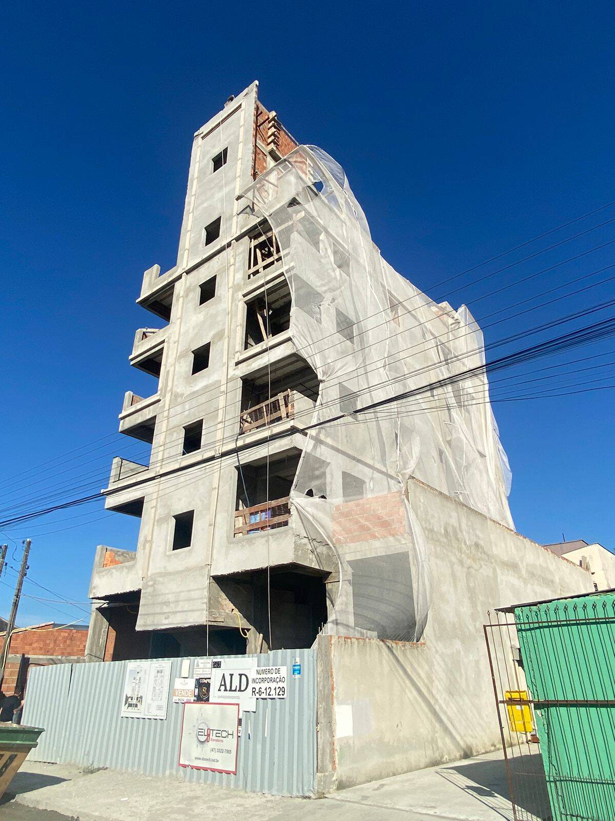 #1373 - Apartamento para Venda em Porto Belo - SC