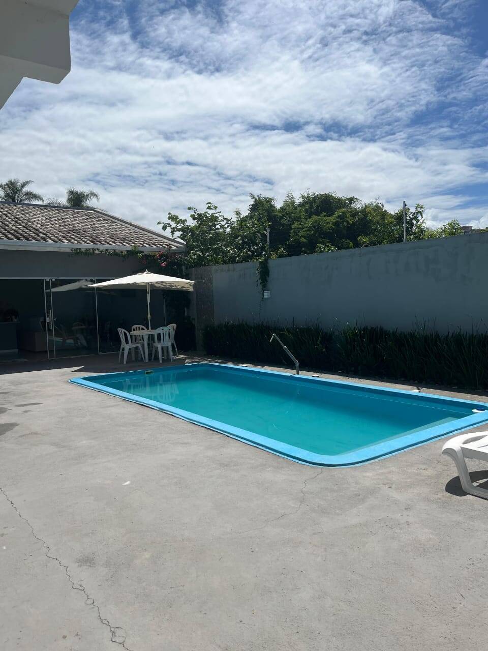 LOCAÇÃO TEMPORADA CASA COM PISCINA