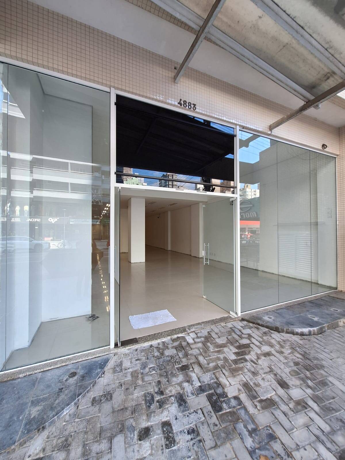 #1509 - Sala para Locação em Itapema - SC