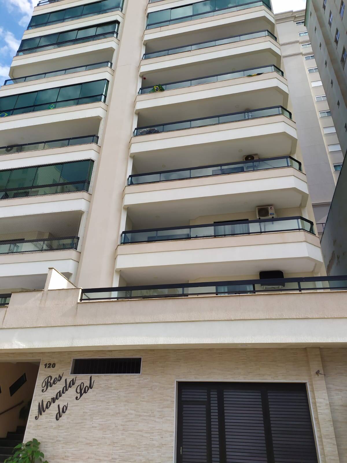 #1562 - Apartamento para Venda em Itapema - SC