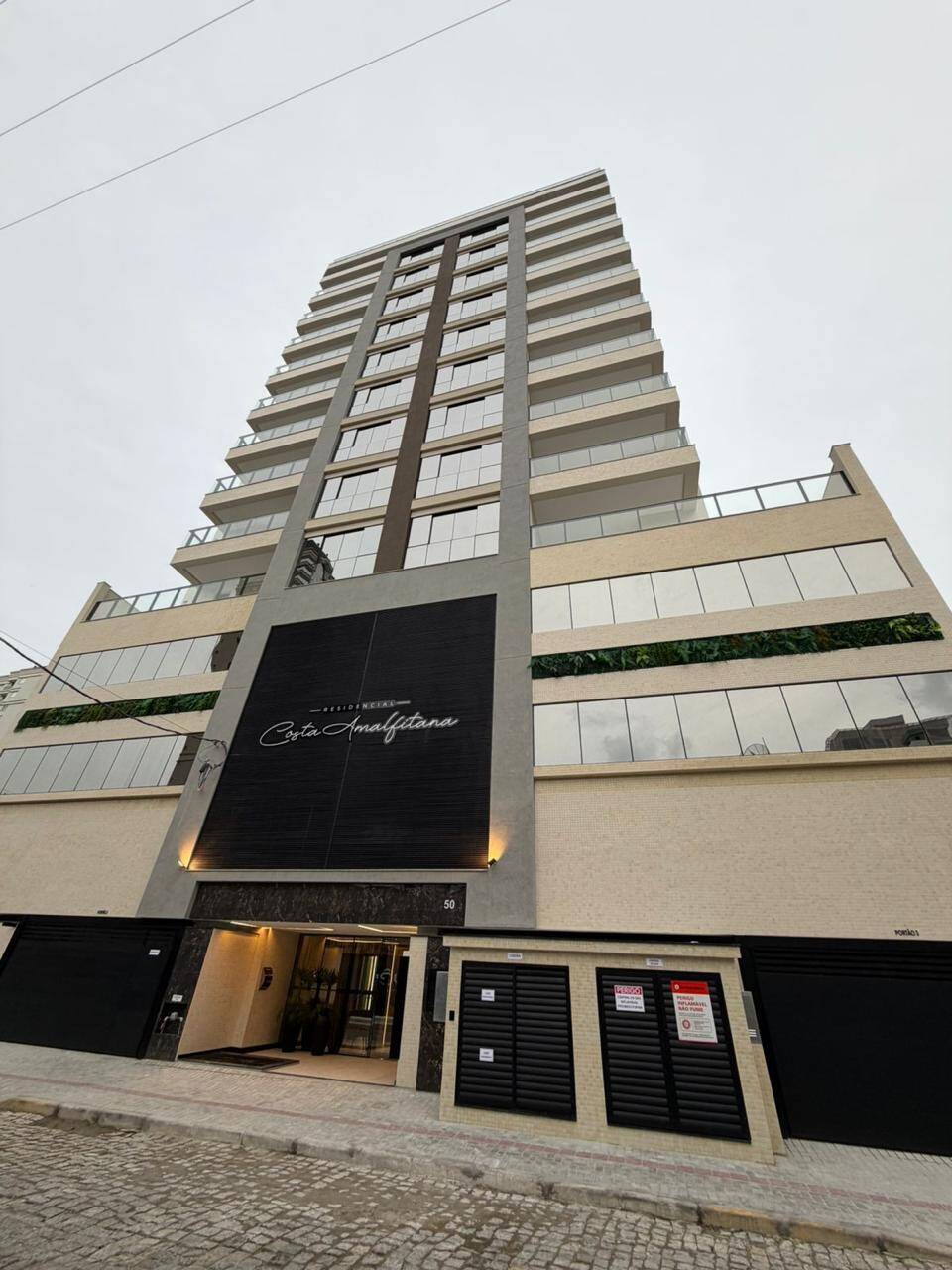 #1603 - Apartamento para Venda em Itapema - SC