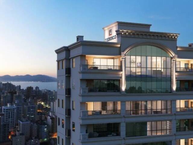 #677 - Apartamento para Venda em Itapema - SC - 2