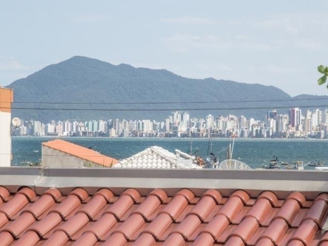 #758 - Casa para Venda em Itapema - SC - 2