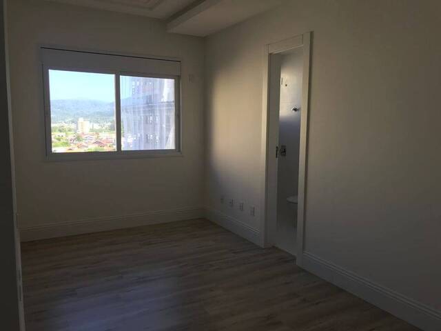 #935 - Apartamento para Venda em Itapema - SC