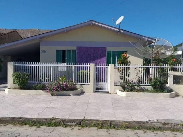 #945 - Casa para Venda em Porto Belo - SC