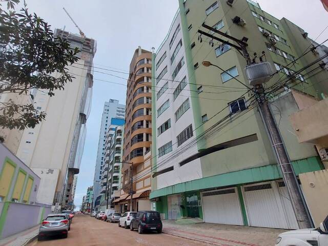 #958 - Apartamento para Venda em Itapema - SC