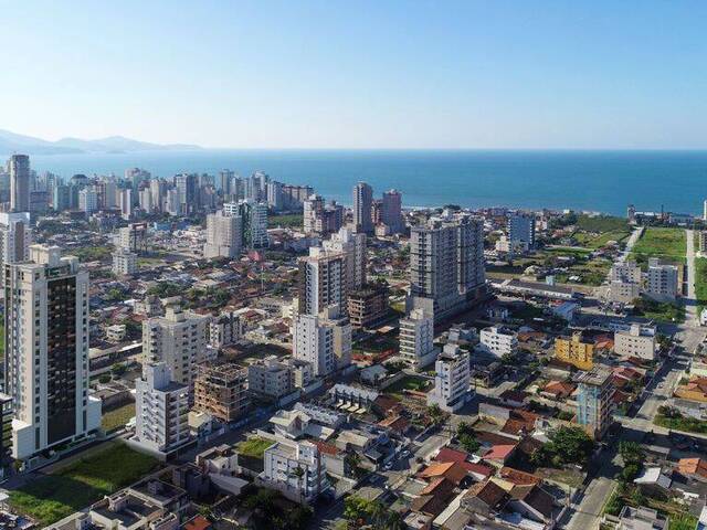 #1054 - Apartamento para Venda em Porto Belo - SC - 2
