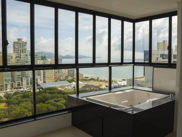 #1070 - Apartamento para Venda em Itapema - SC - 2