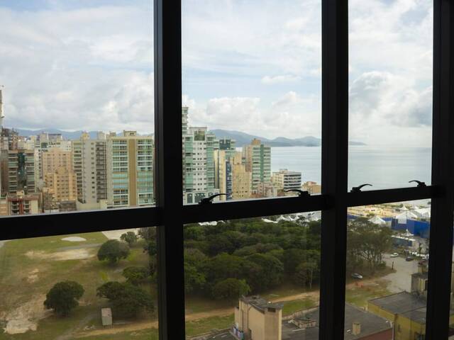 #1070 - Apartamento para Venda em Itapema - SC - 3