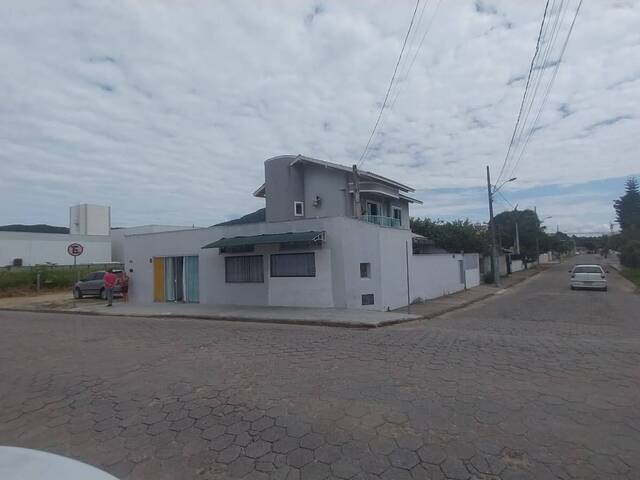 #1375 - Casa para Venda em Porto Belo - SC - 1