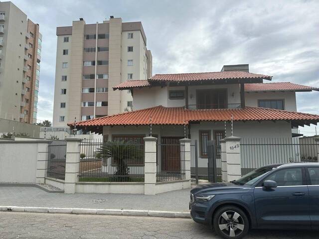 #1465 - Casa para Venda em Tijucas - SC - 2