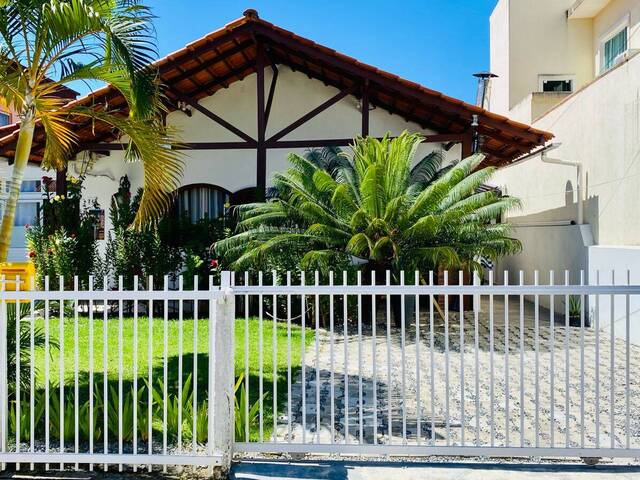 #1484 - Casa para Venda em Bombinhas - SC - 2