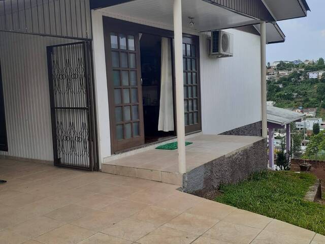 #1496 - Casa para Venda em Concórdia - SC - 2